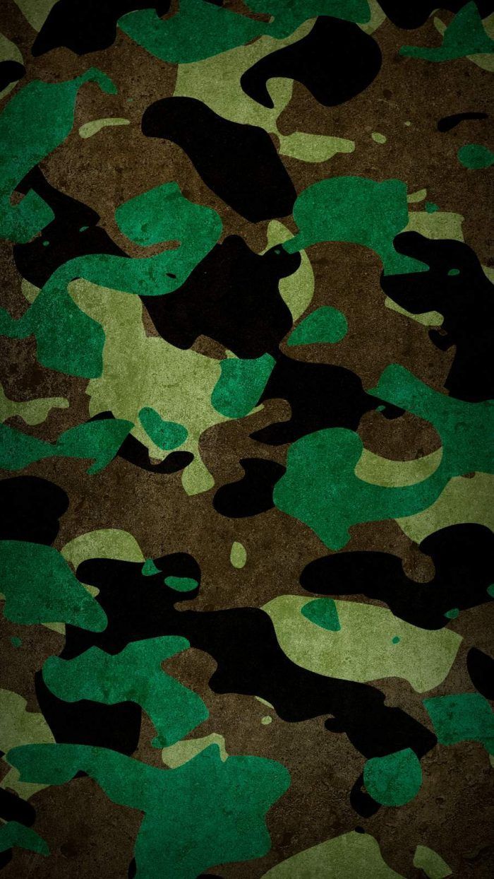 700x1244 Camo iPhone Wallpaper