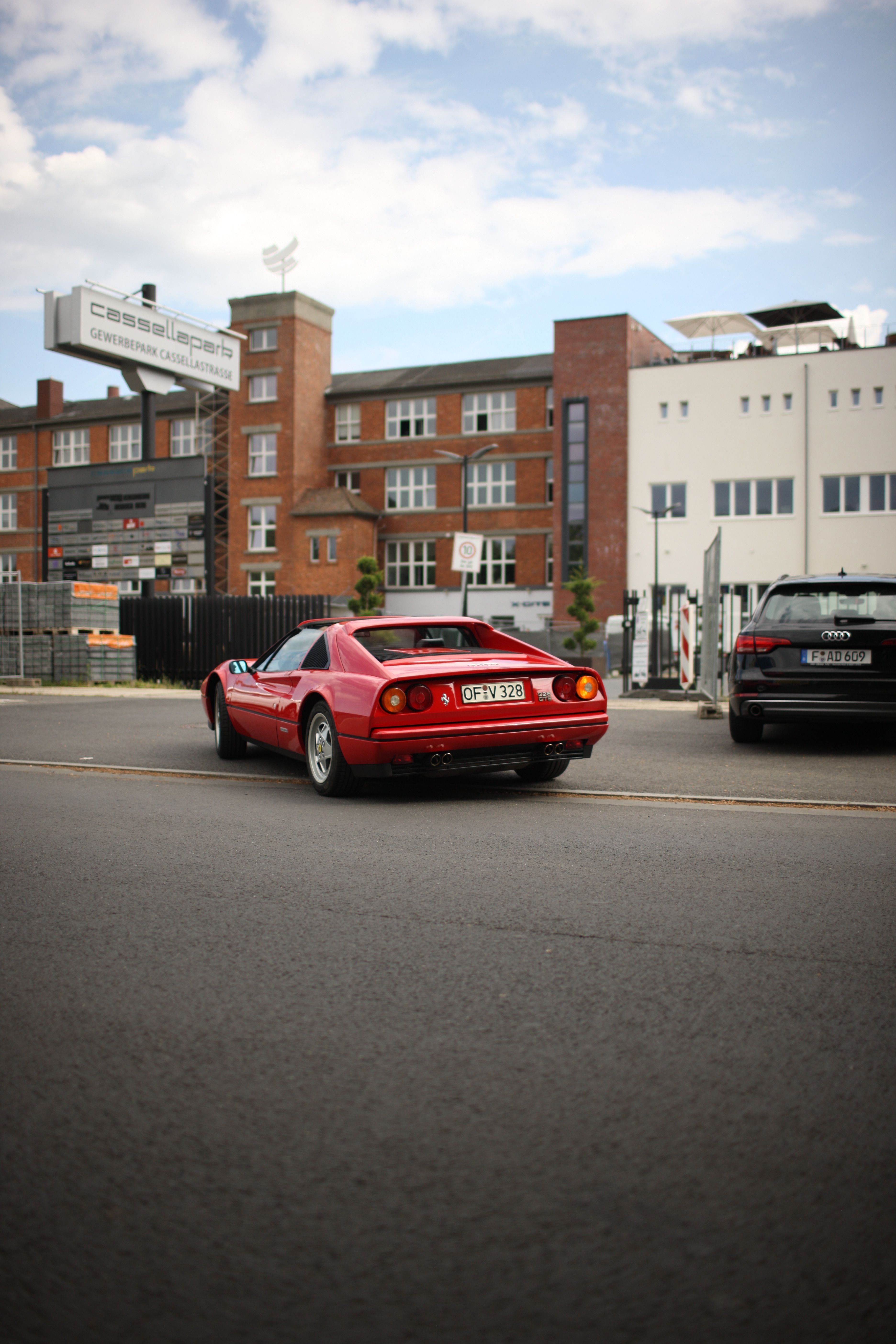 3744x5616 Car of a Red Ferrari 328 · Free