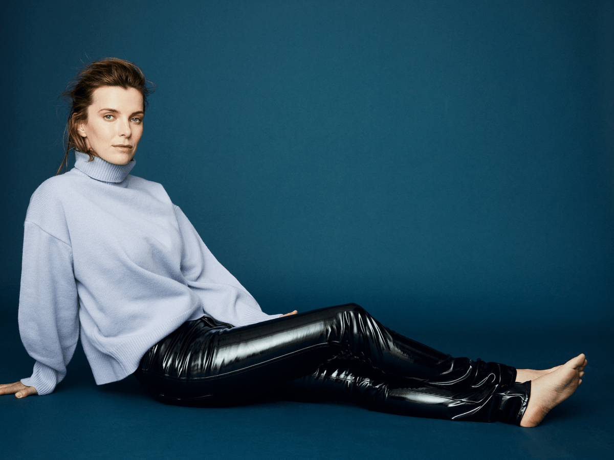 1200x900 Betty Gilpin on Returning For 'GLOW' Season 'Gaslit, ' 'Roar' and Her New Memoir