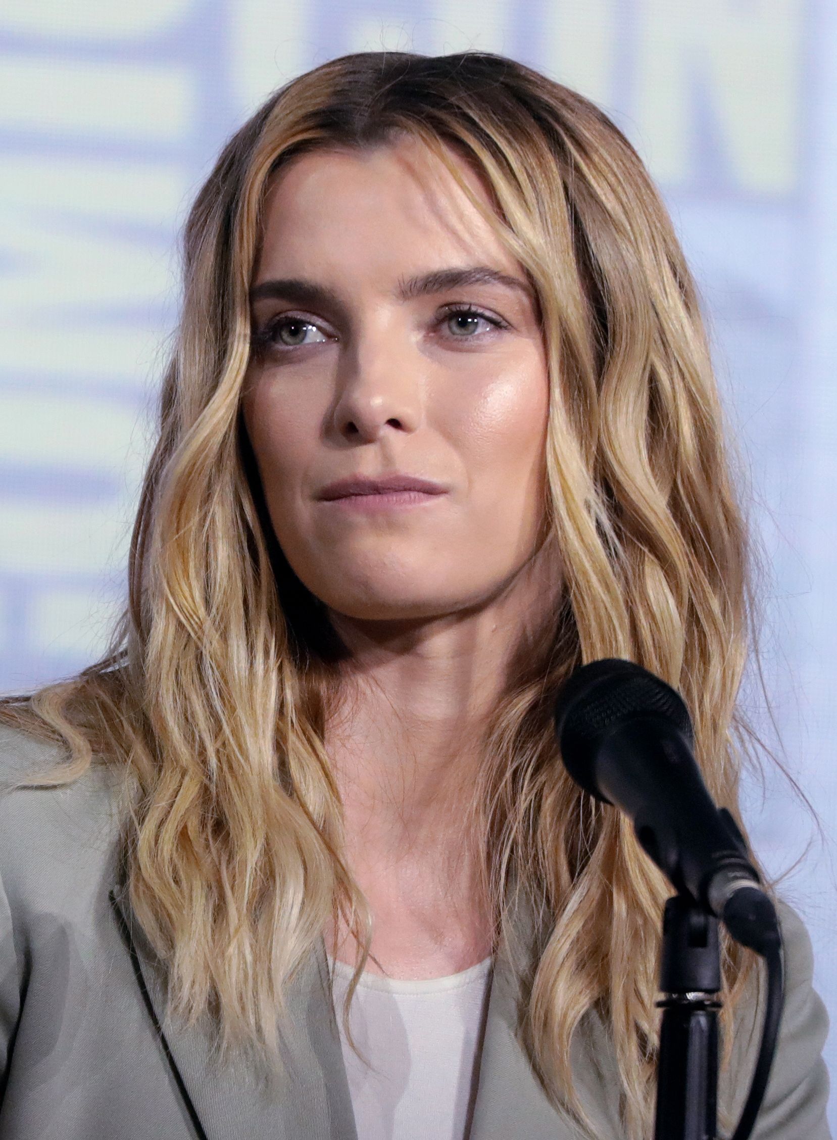 1657x2256 Betty Gilpin