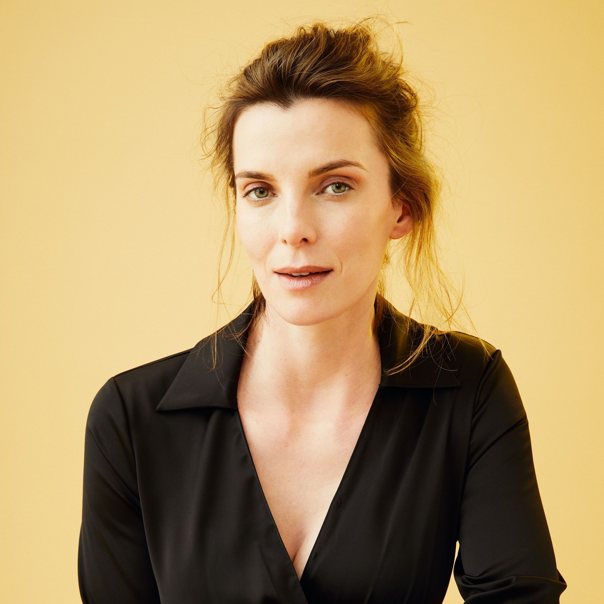 2000x2000 Betty Gilpin: “Internally, I'm Eeyore Smoking a Marlboro Red”