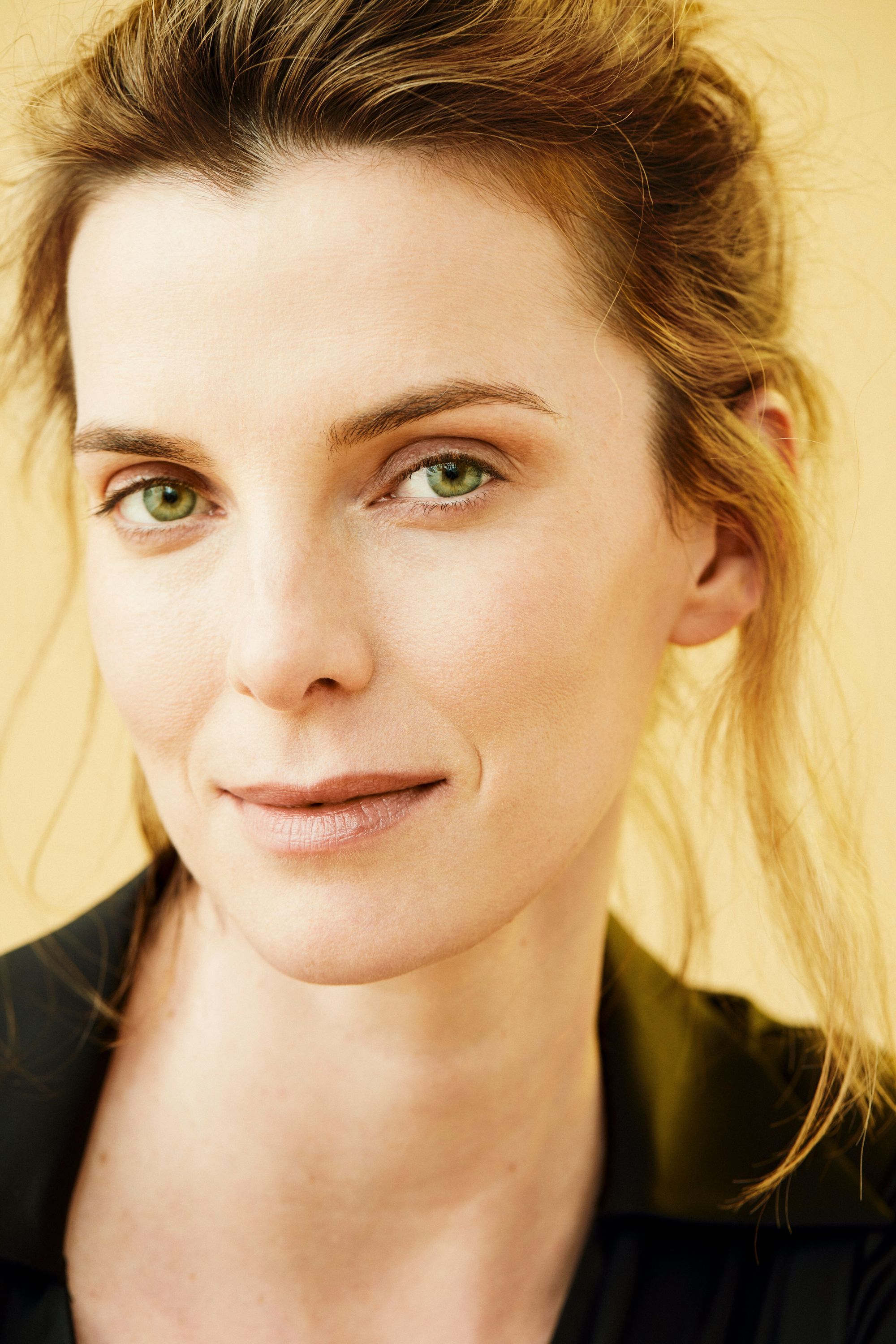 2000x3000 Betty Gilpin: “Internally, I'm Eeyore Smoking a Marlboro Red”