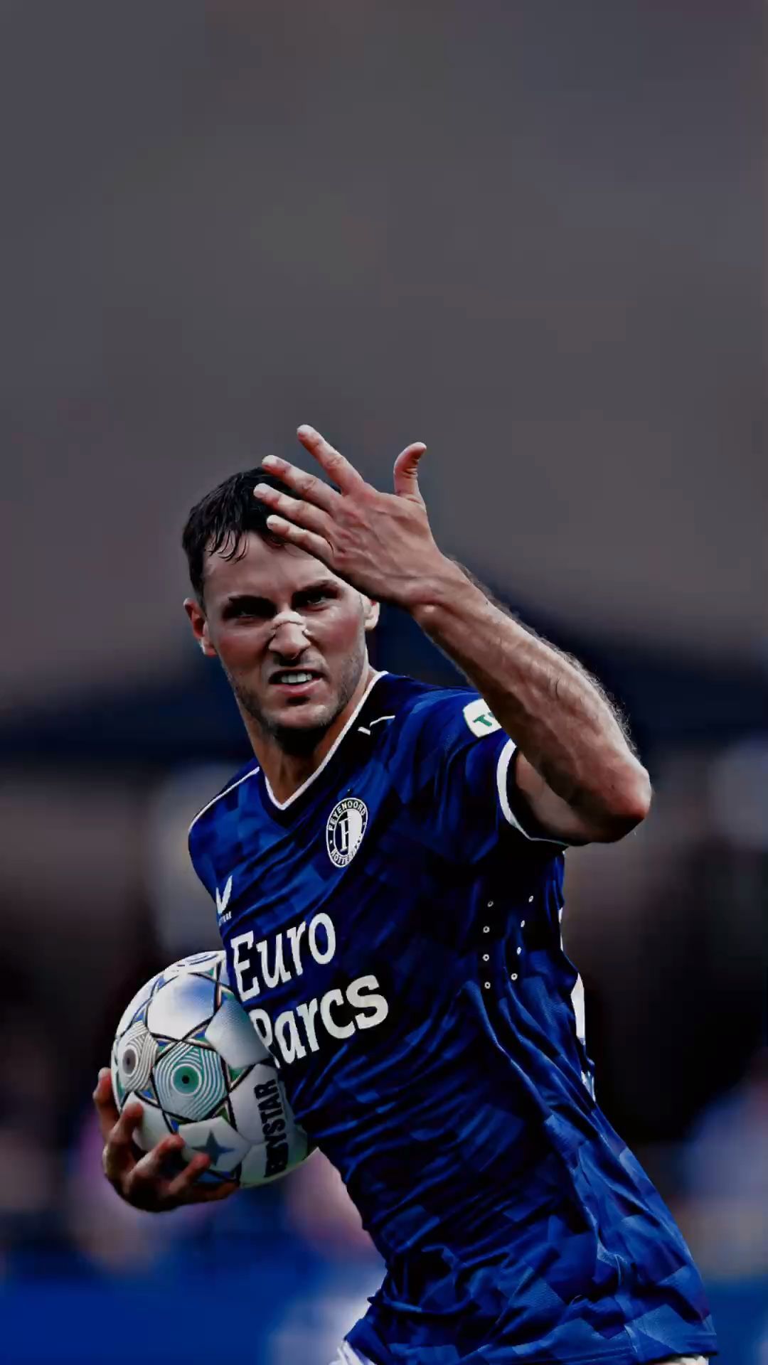 1080x1920 Santiago Gimenez Wallpaper