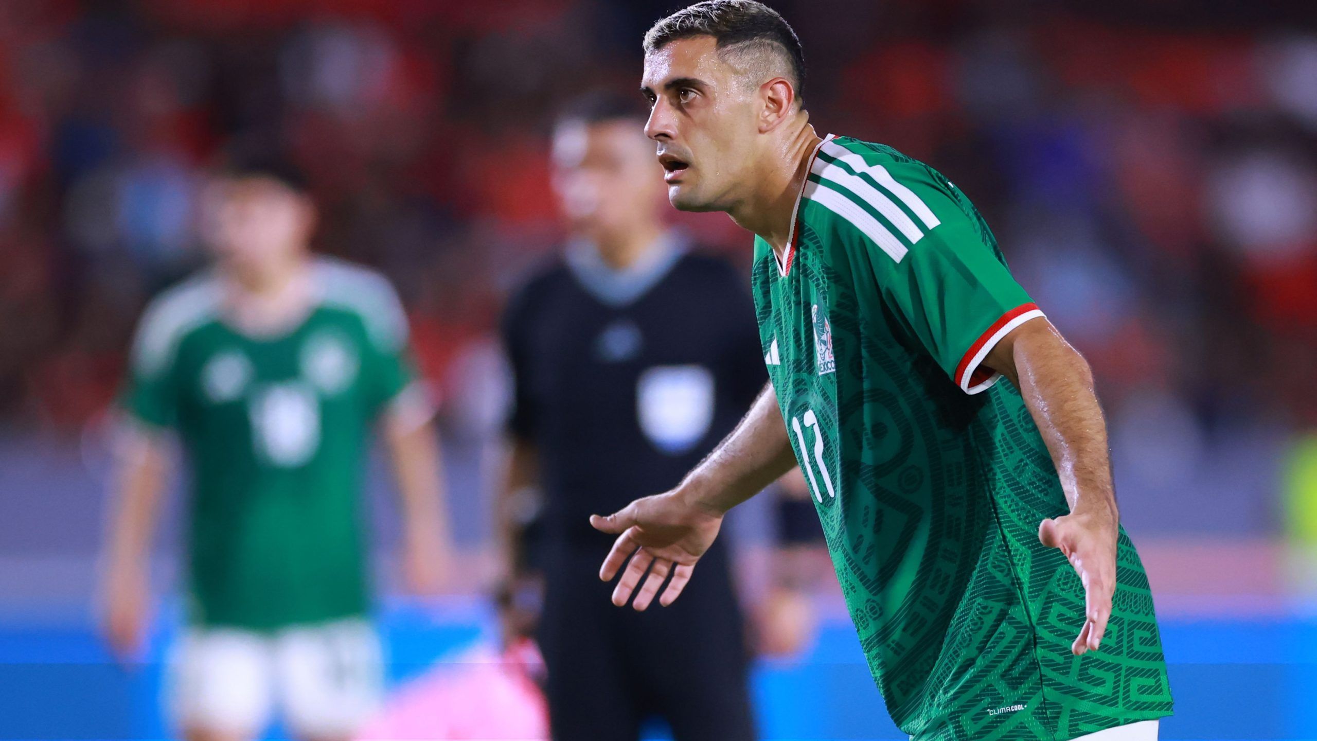 2560x1440 Mexico's Santiago Giménez: El Tri Can Make History At 2026 World Cup