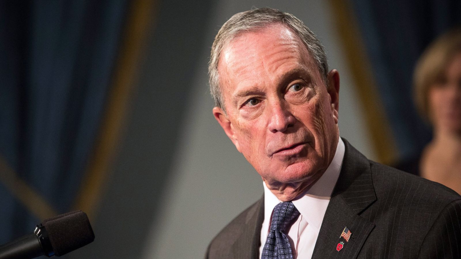 1600x900 Young Smokers Top NYC Mayor Mike Bloomberg's List of Dislikes
