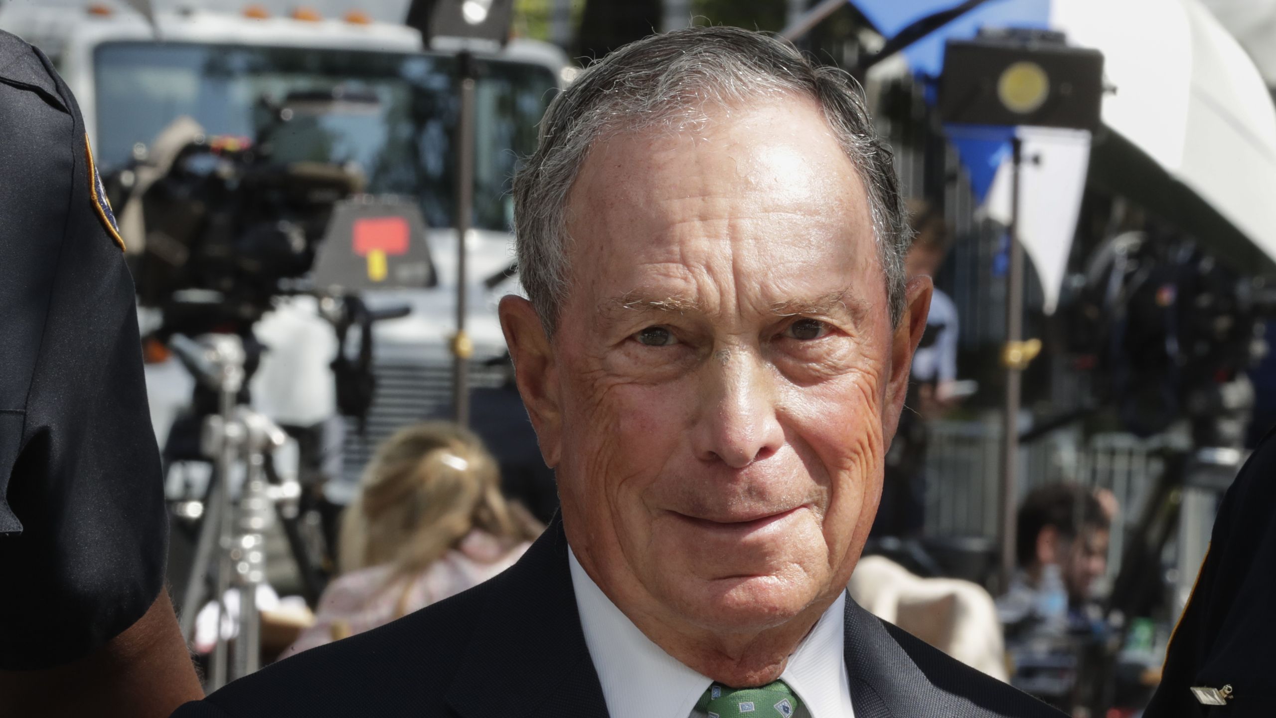 2560x1440 Michael Bloomberg Regrets “Stop and Frisk” Now That He's Running for President