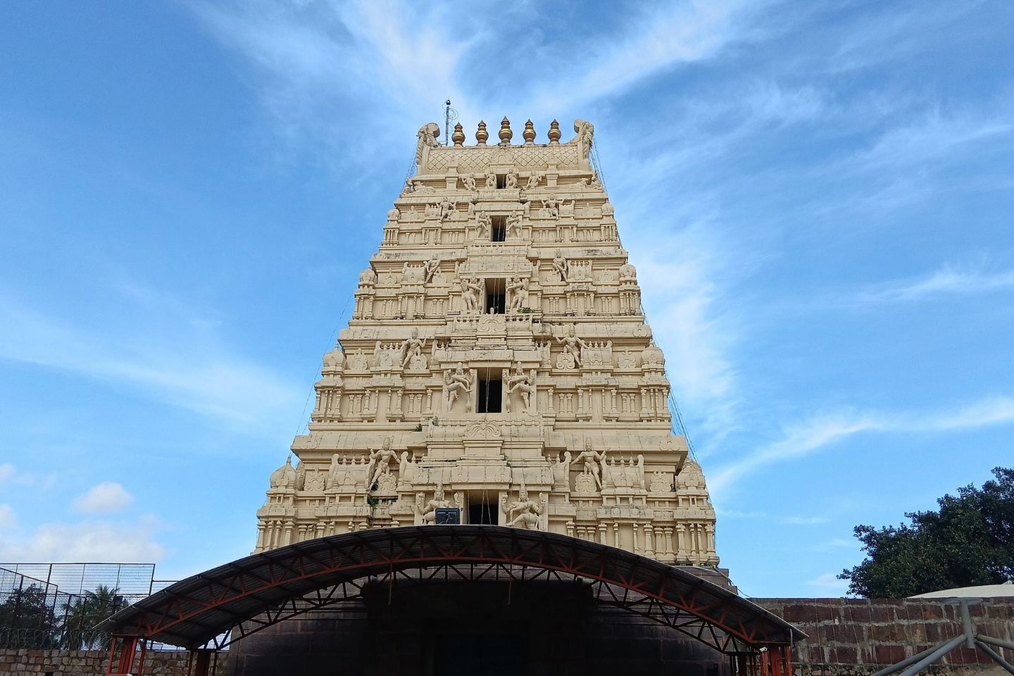 1440x960 Srisaila Mallikarjuna Swamy Temple / Mallikarjun Jyotirlinga Srisailam, India (Timings, History, Entry Fee, Image, Pooja, Location & Phone) Temple Srisailam Tourism