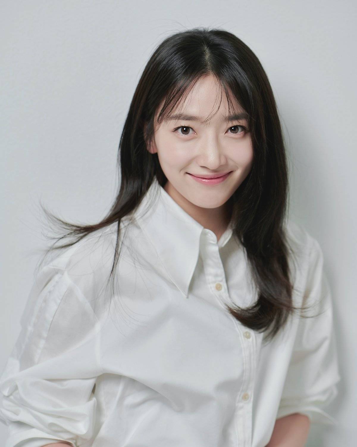 1200x1500 Pyo Ye Jin