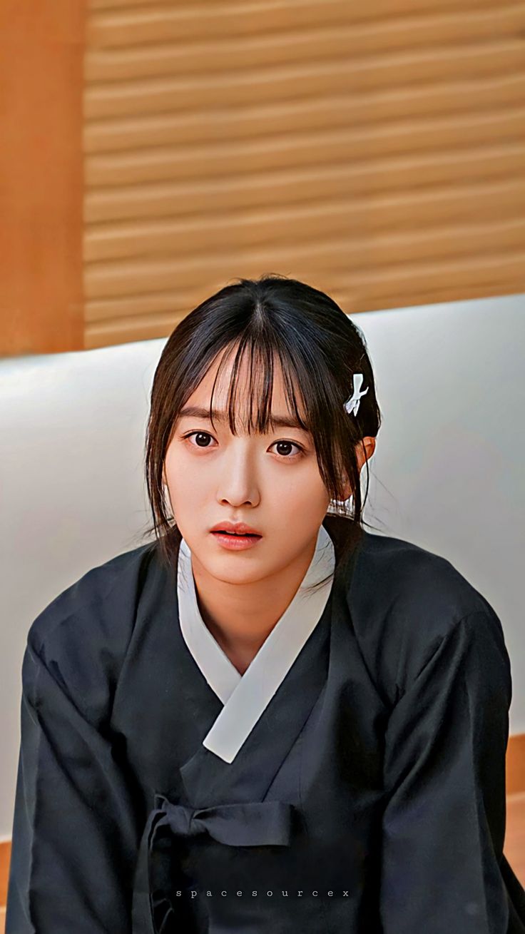 736x1309 