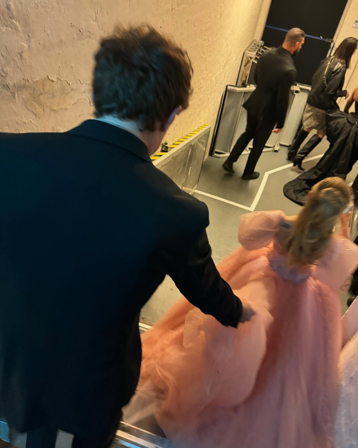 1440x1800 Ariana Grande Ethan Slater