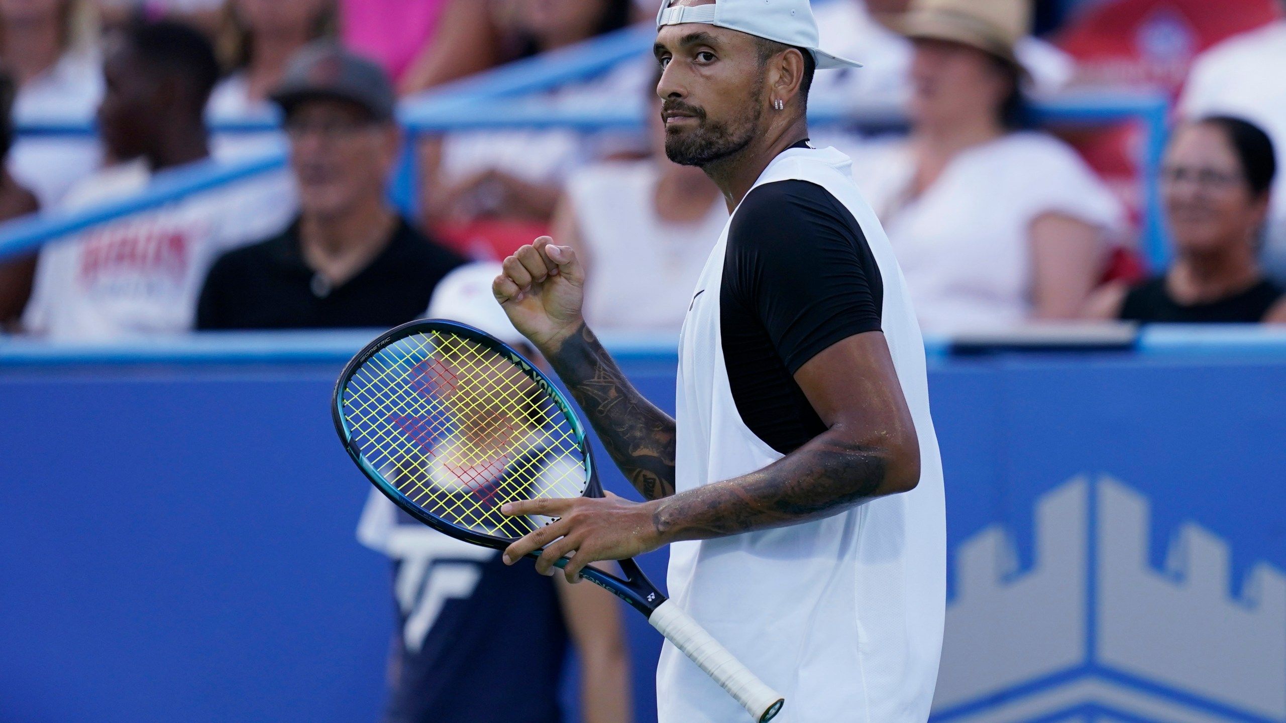 2560x1440 Kyrgios wins 1st singles match since making Wimbledon final