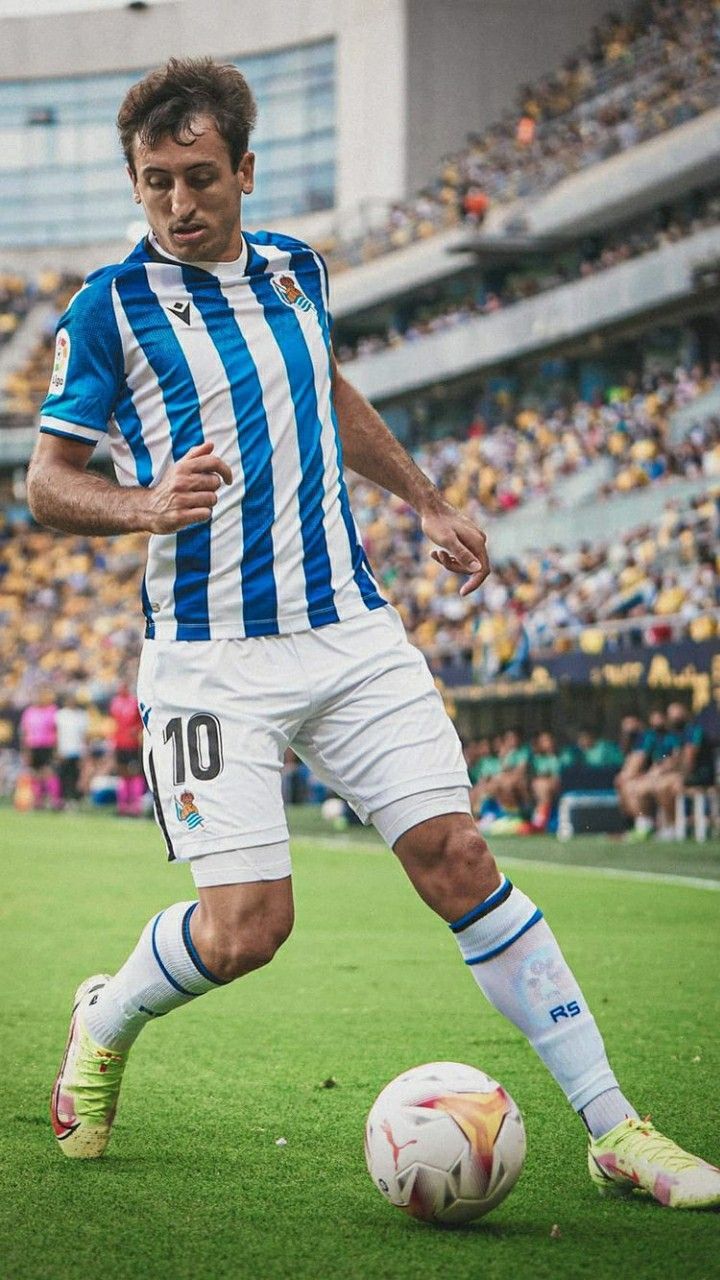 720x1280 Mikel Oyarzabal
