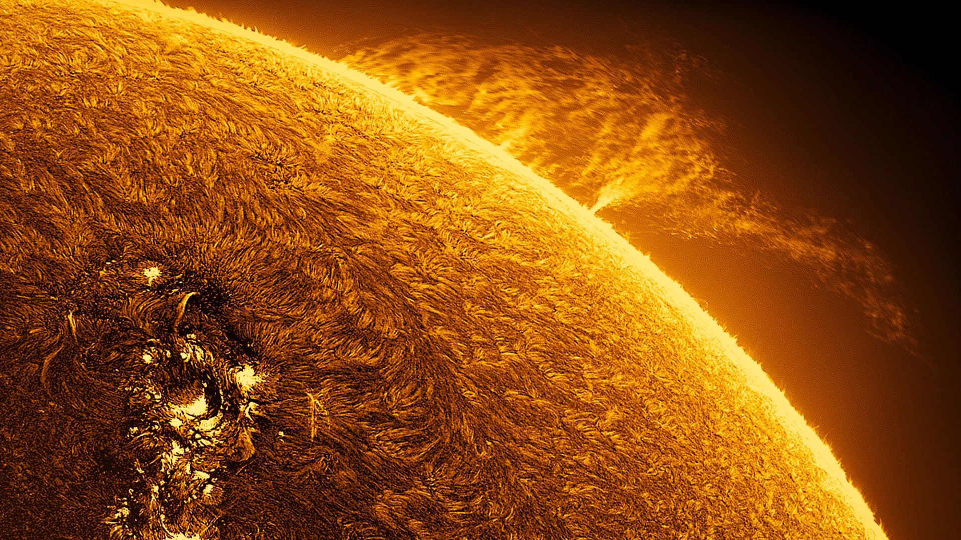 1920x1080 Astrophotographer Gets Close Up Look At Monster Sunspot That Led To May's Global Auroras