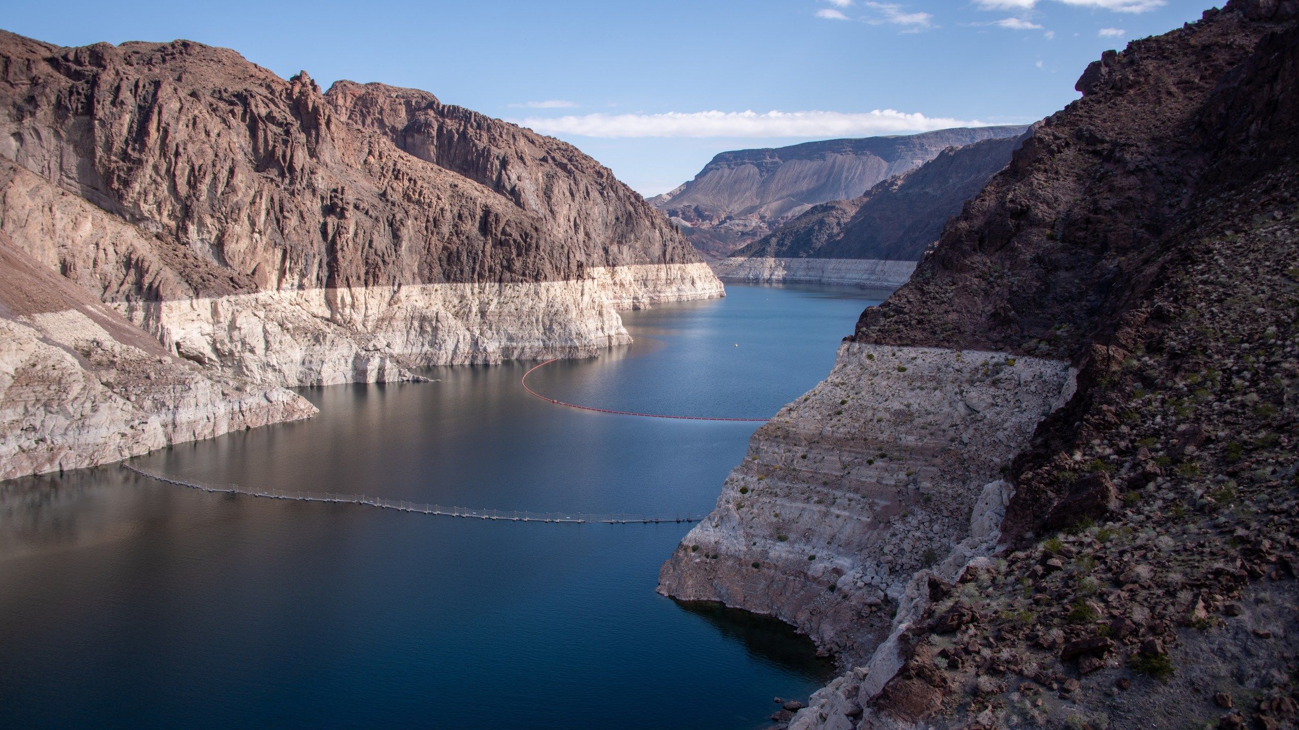 2560x1440 Lake Mead forecast improves by 2 feet since September as new water year begins