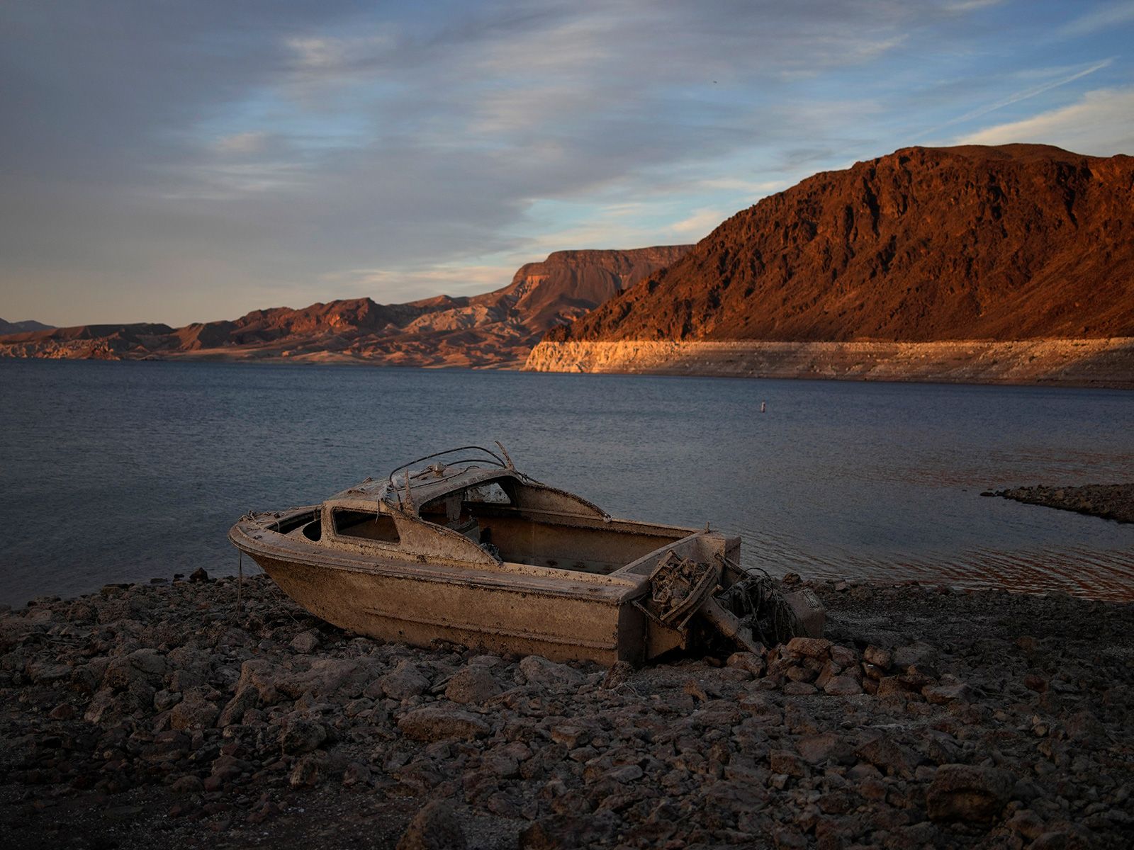 1600x1200 Third Lake Mead Body Was Found Encased in Mud at Shore of Swimming Area