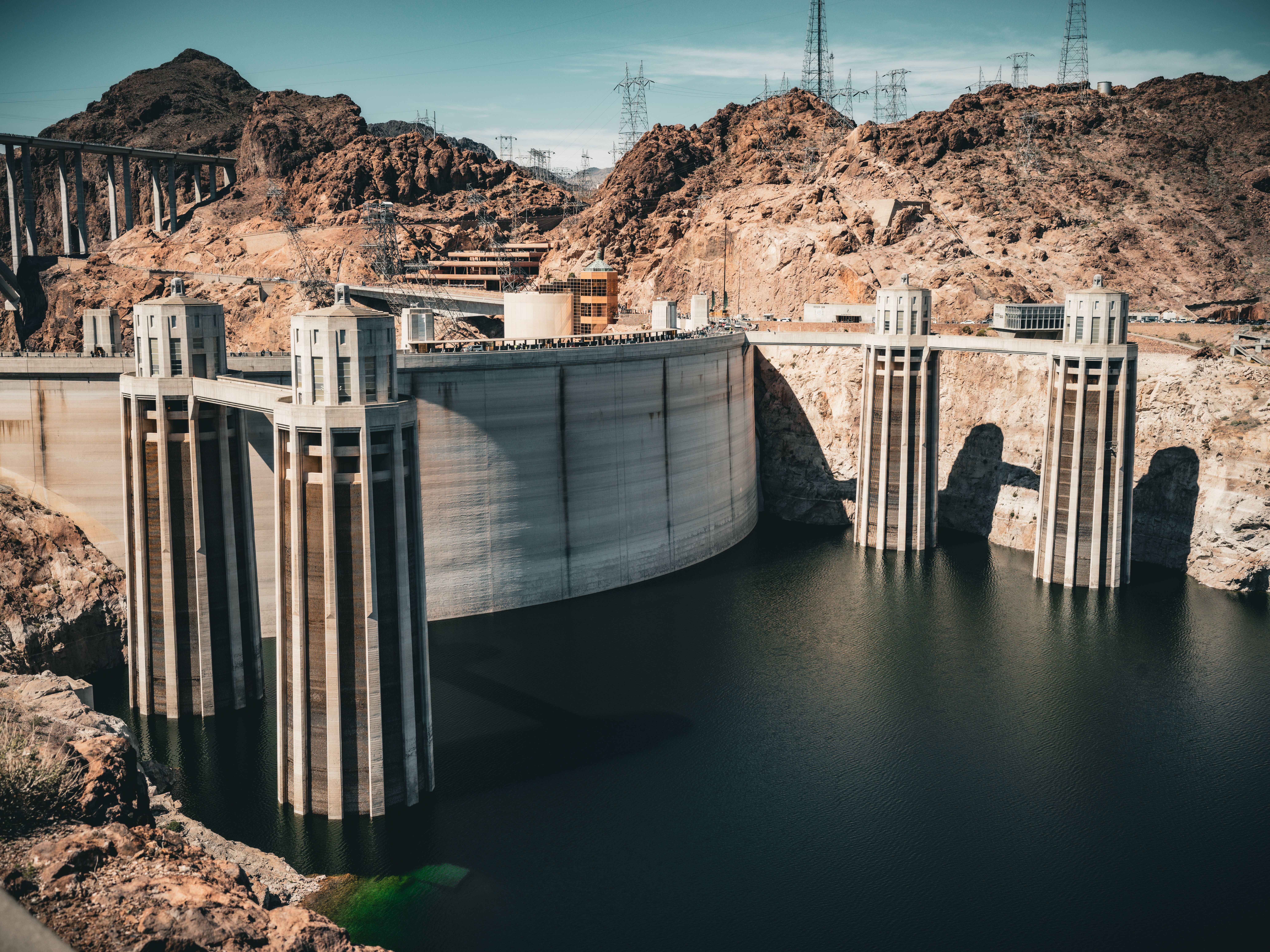8272x6200 dam · Free