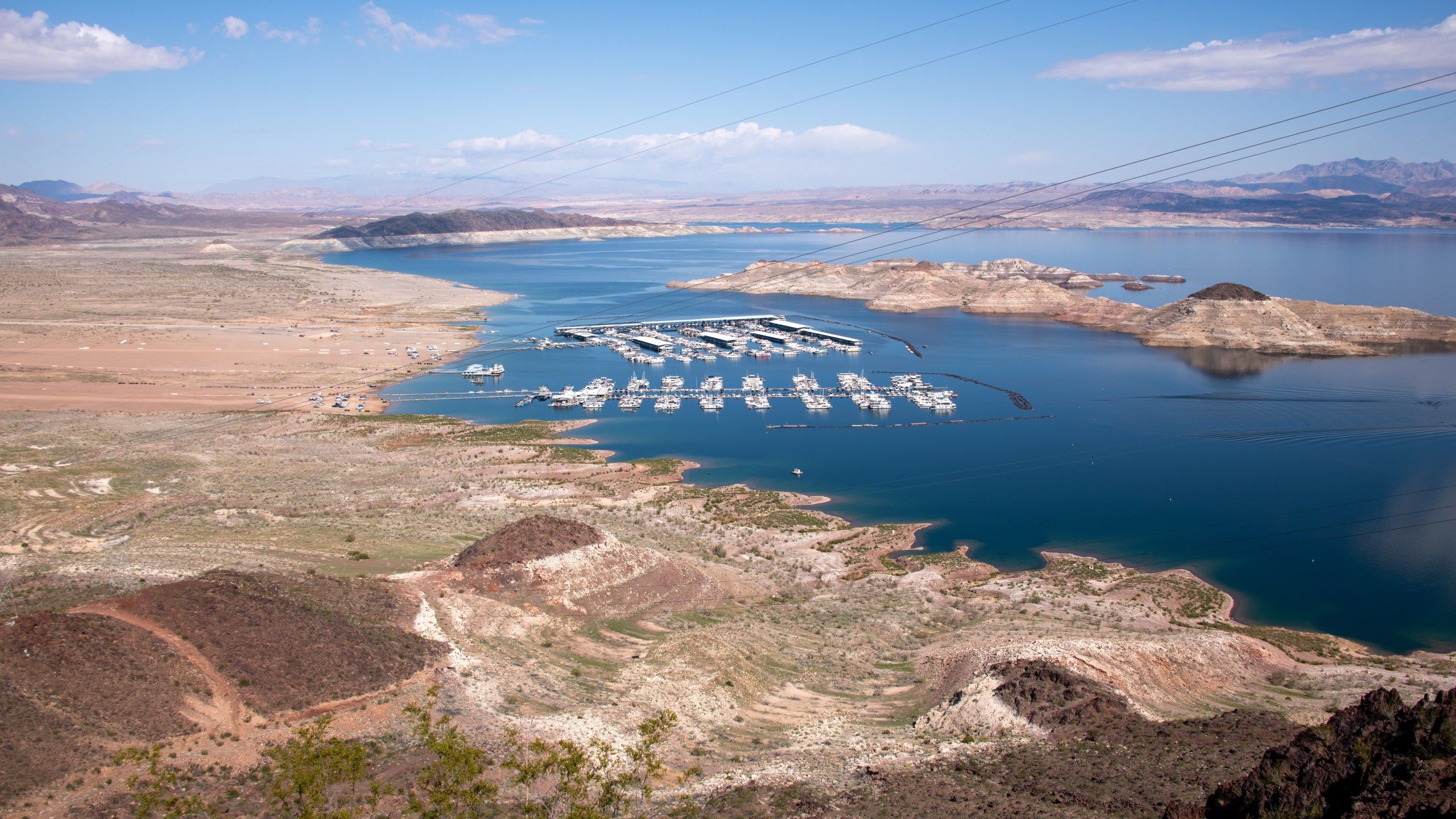 2560x1440 Use caution on shorelines at Lake Mead, below Davis Dam, officials warn