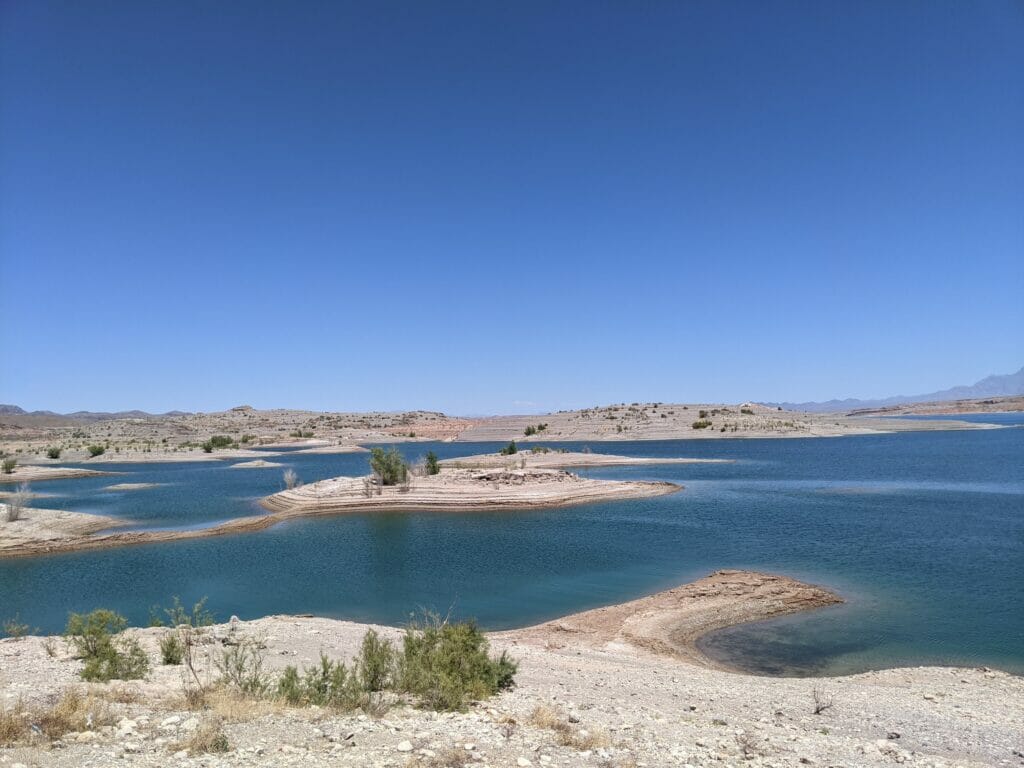1024x768 Worrying About Water