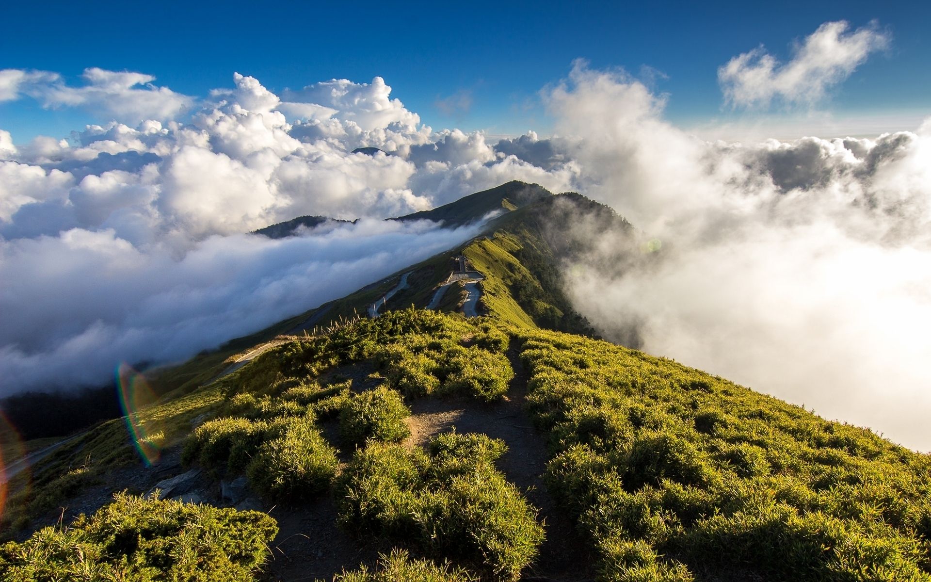 1920x1200 Mountaintop Wallpaper