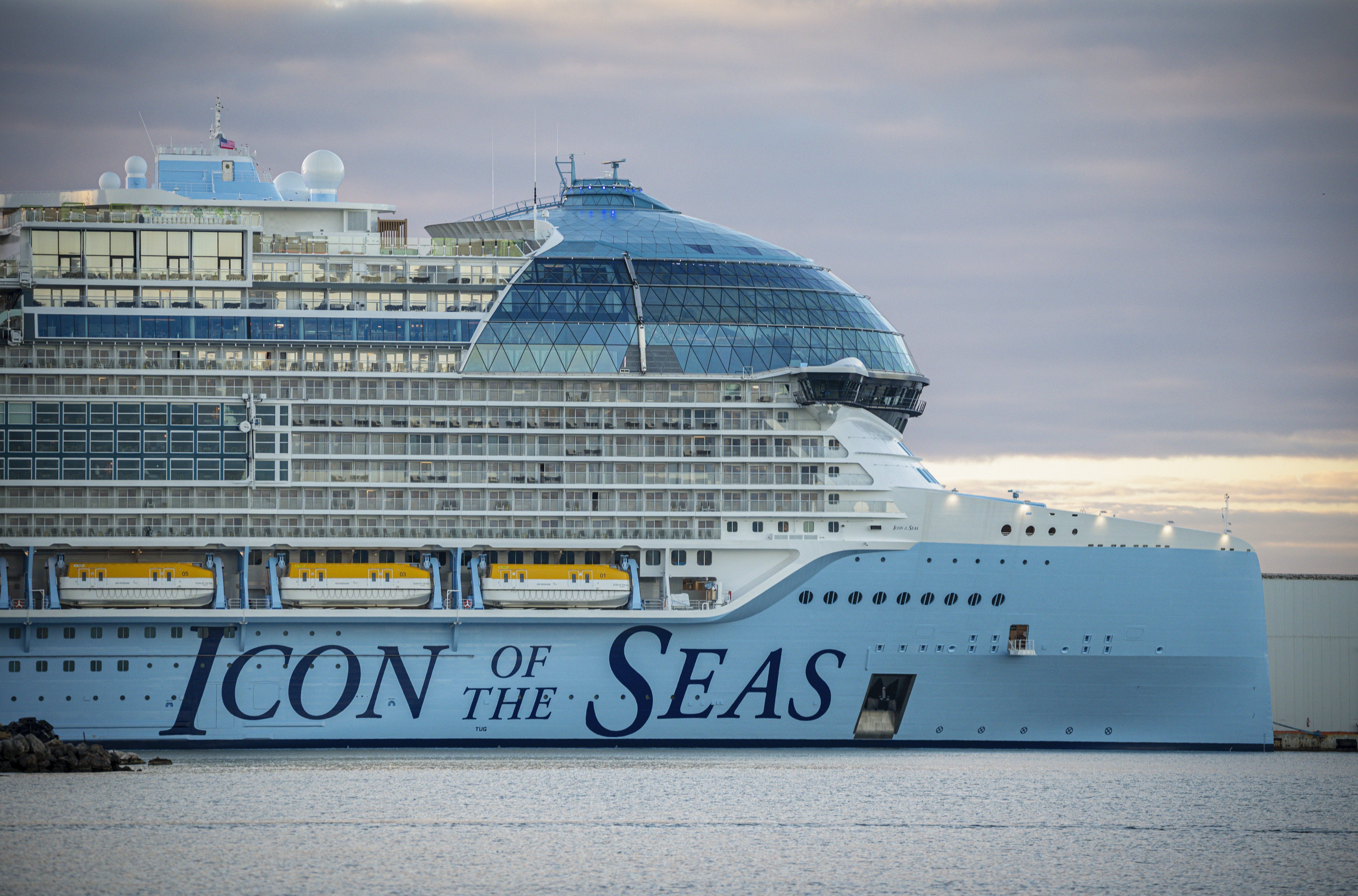 5864x3868 Icon Of The Seas Wallpaper