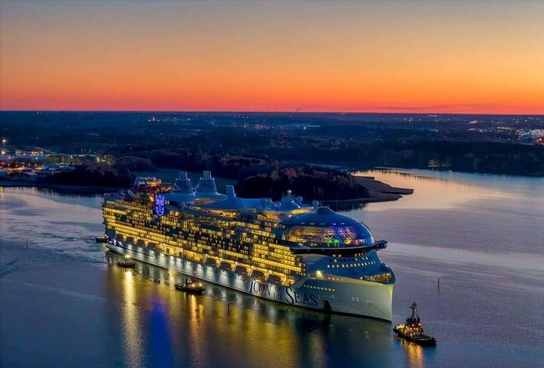 1080x731 ICON of the Seas massive and beautiful