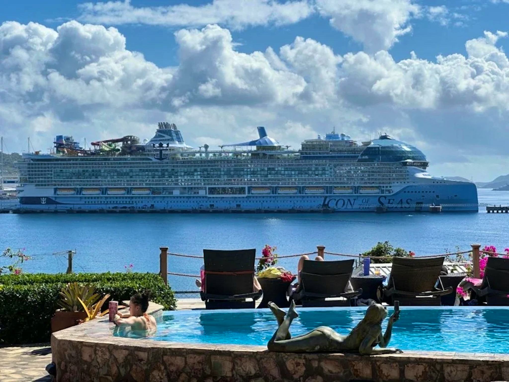 2048x1536 Icon of the Seas, According to Cruise Critic Members