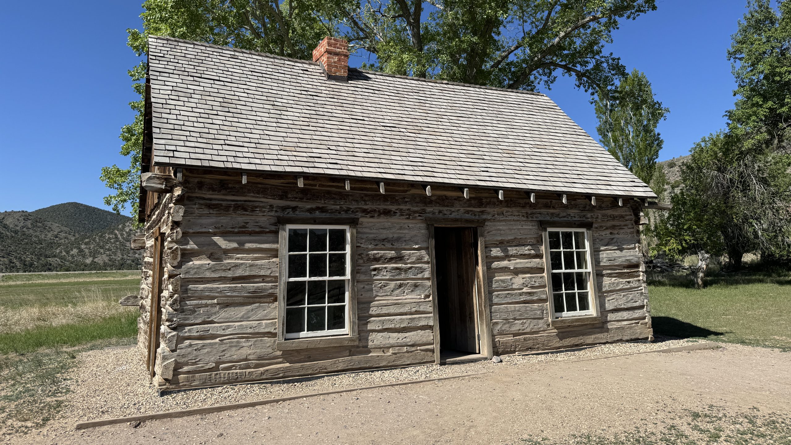 2560x1440 Butch Cassidy Childhood Home's Adventure Family
