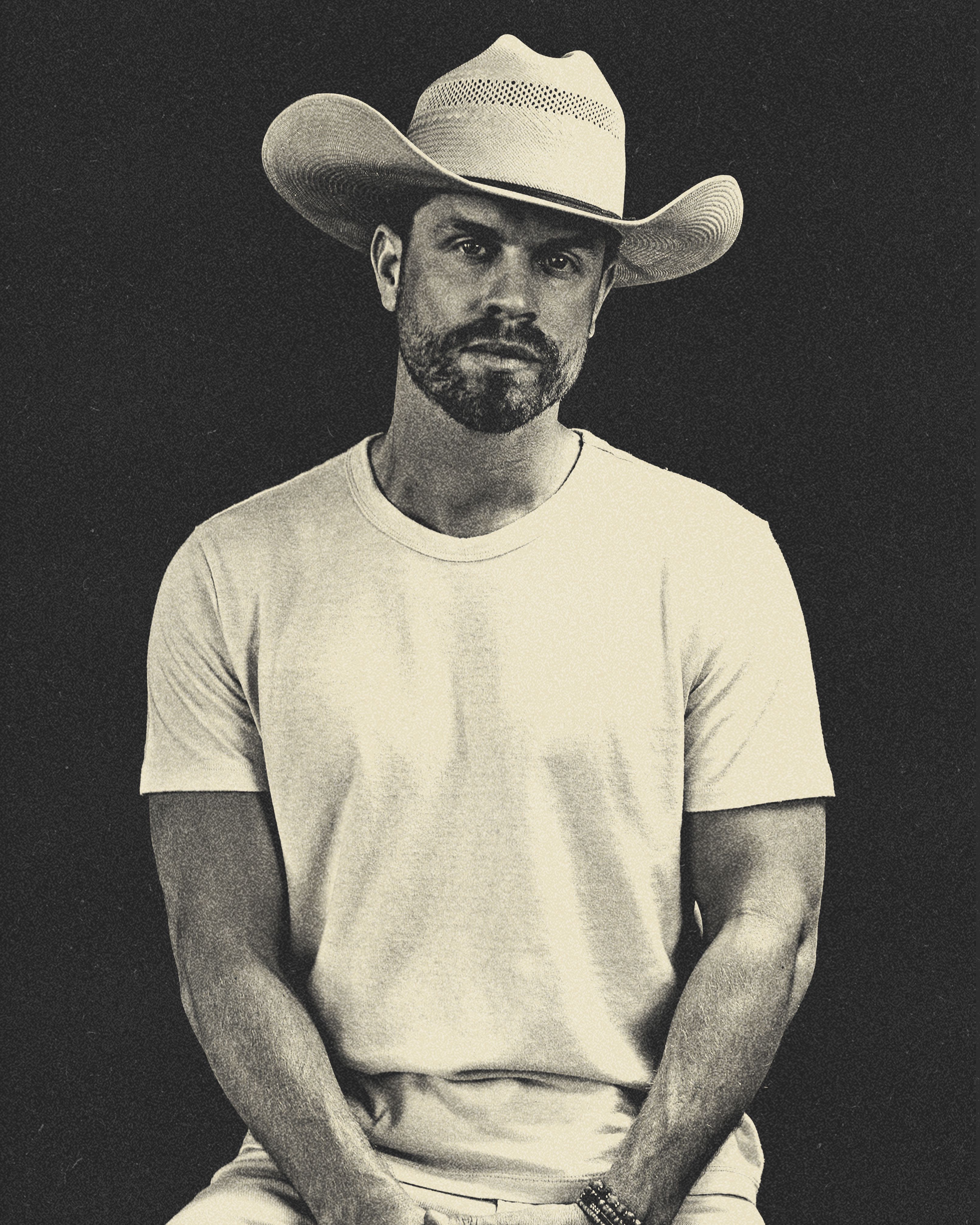 3224x4030 Dustin Lynch.. Image. Broken Bow Records