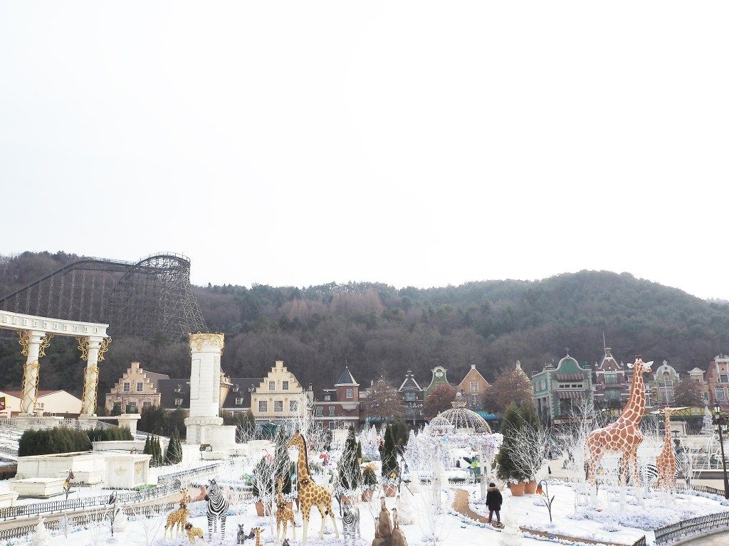1024x768 Everland: Family Friendly Amusement Park V Travels