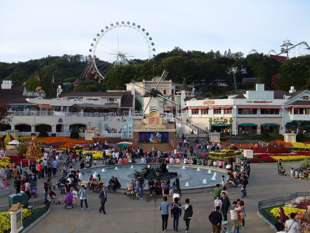 1024x768 Everland Resort and Amusement Park