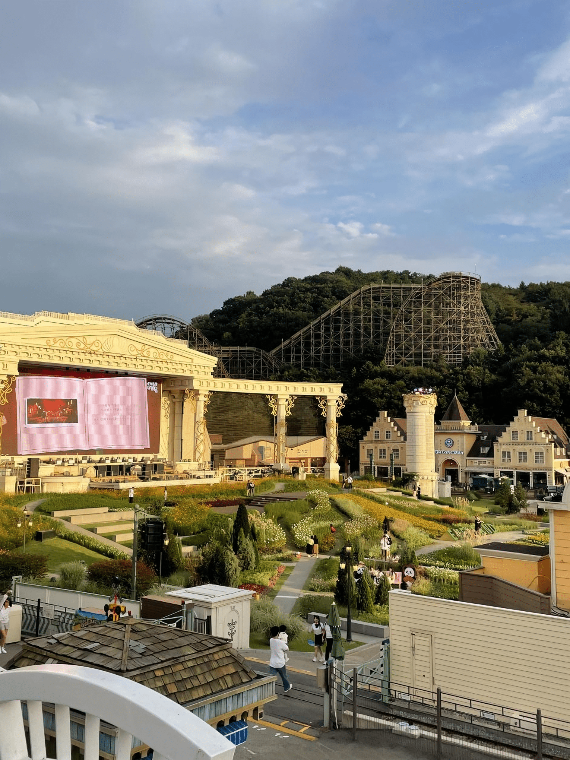 1890x2520 How to enjoy Korean amusement parks like locals Korea Times