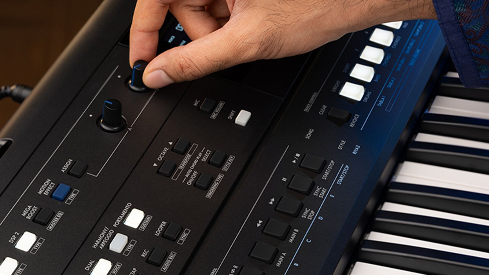 1600x900 Yamaha PSR I610 Portable Keyboard For Indian Music W/ Bundles!
