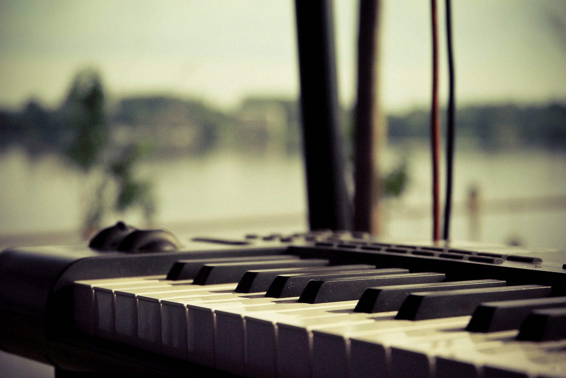1920x1281 Download Music Keyboard HD Wallpaperx1952