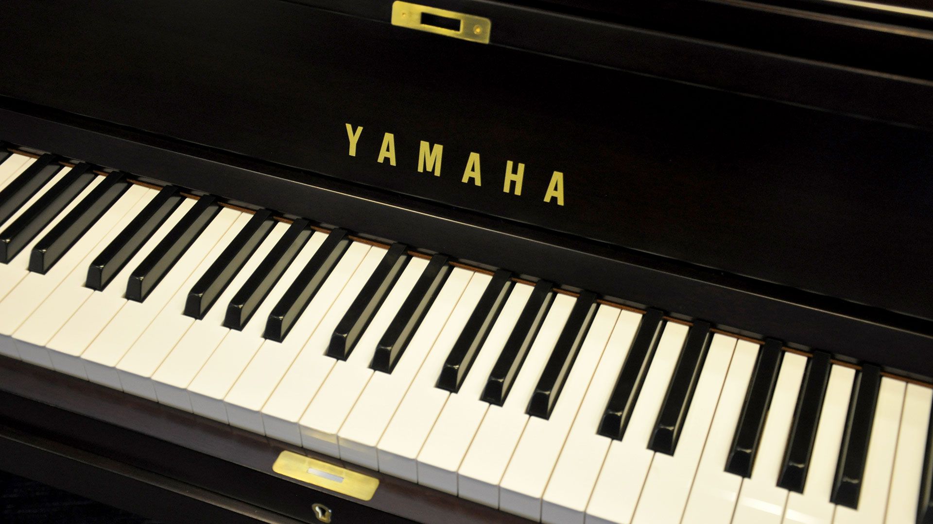1920x1080 Yamaha P22 Studio Upright Piano. Peoria, AZ