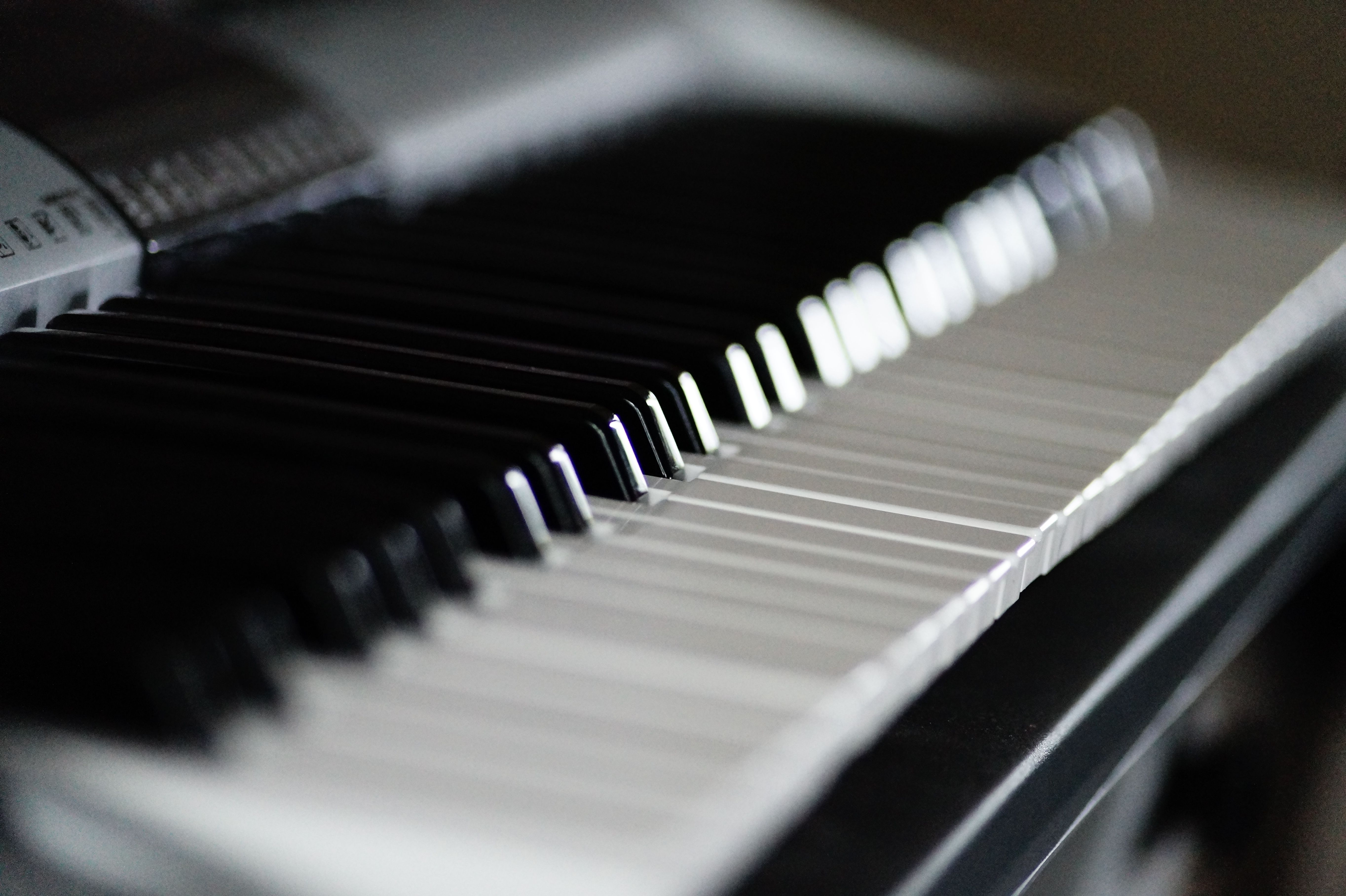5456x3632 Yamaha Keyboard- PSR