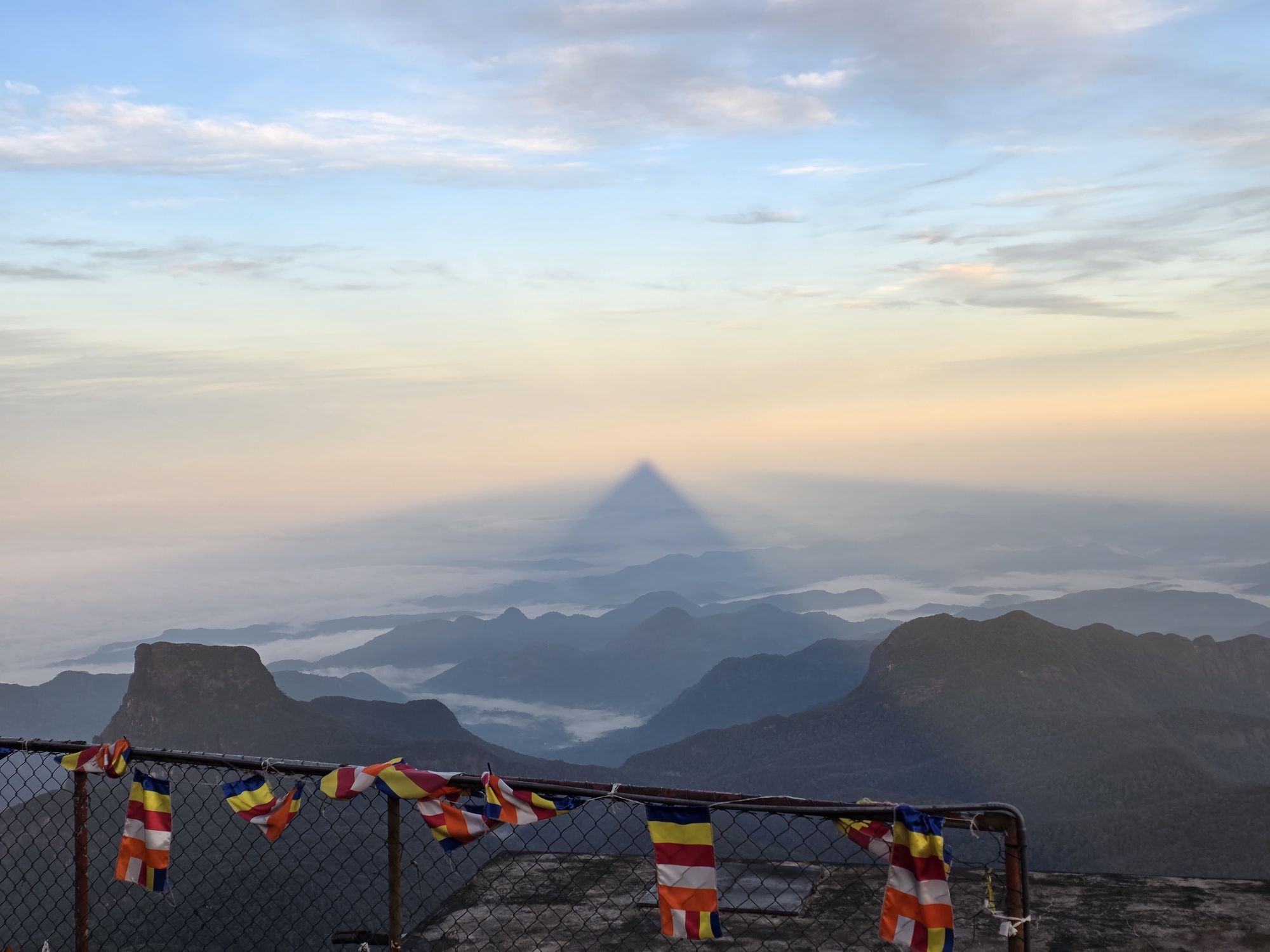 2000x1500 A journey to Siri Pada (Adam's Peak)