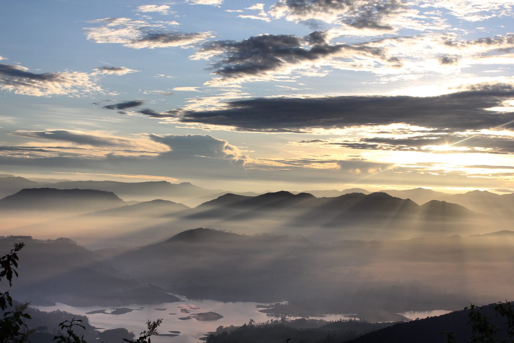 1800x1200 Adam's Peak: A Spiritual Awakening in Sri Lanka (with Amazing Views to Boot!)