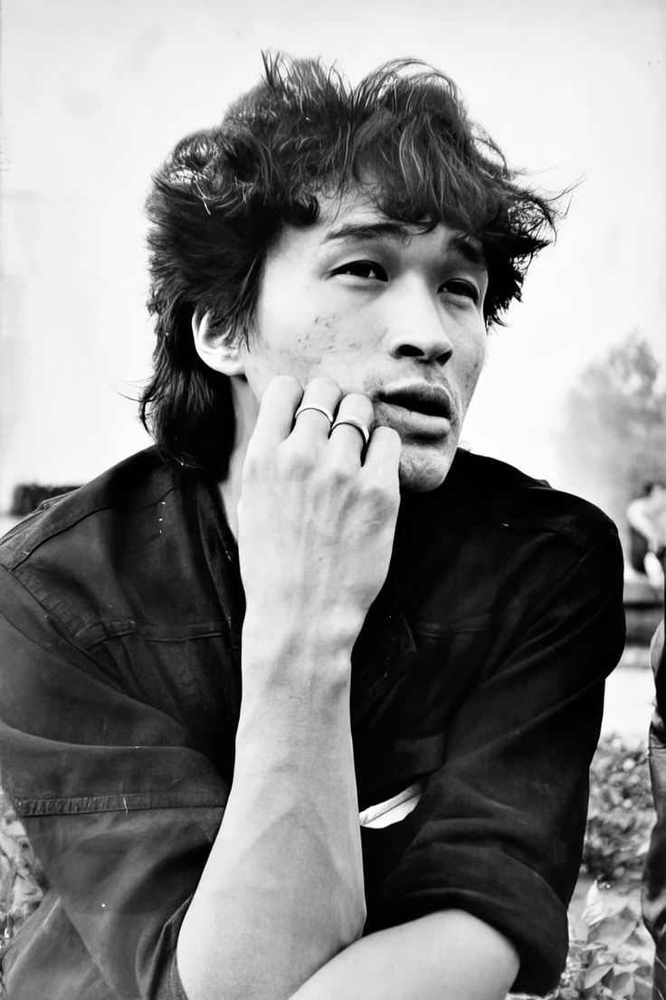 736x1104 Viktor Tsoi ✵ (1962 1990)