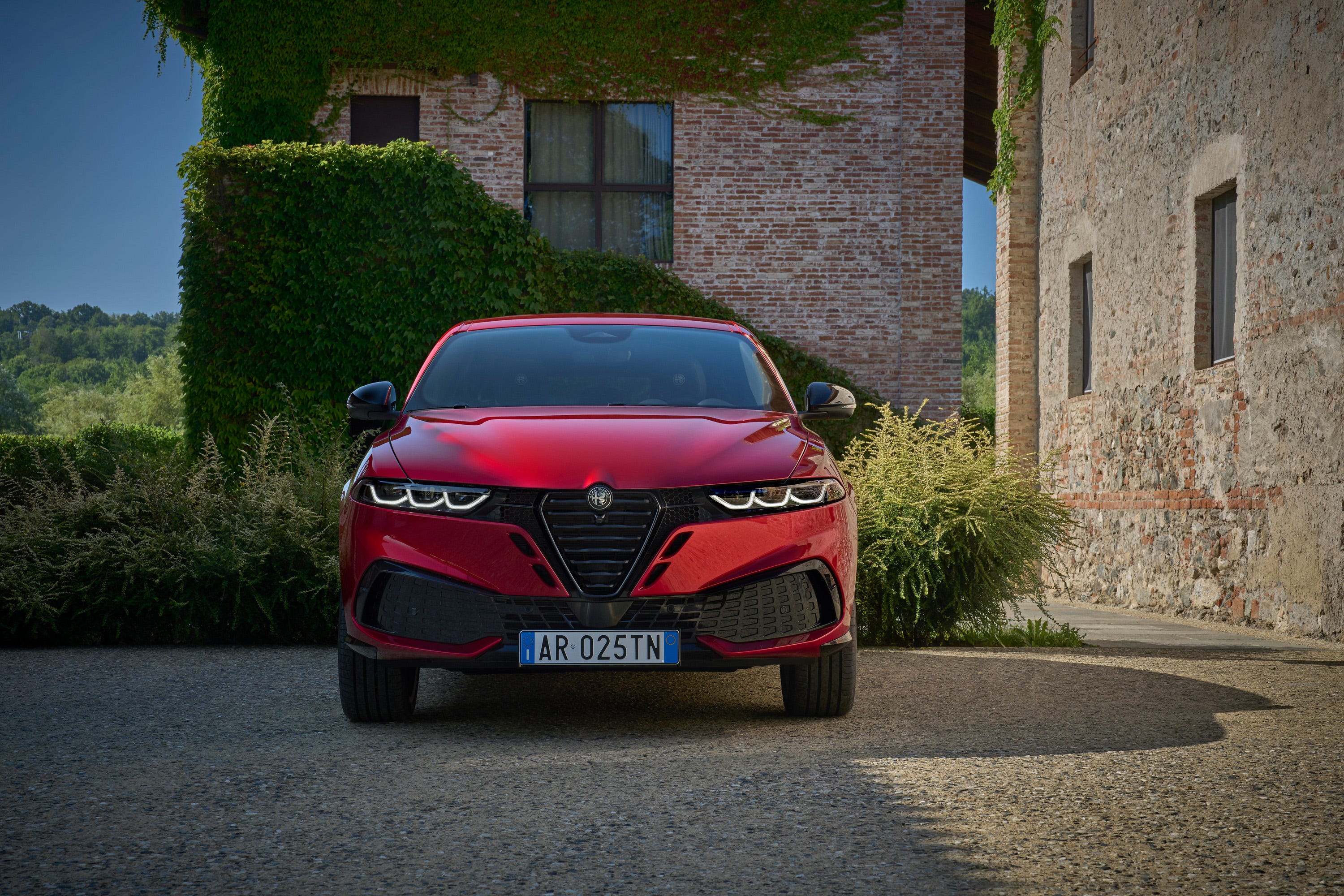 3000x2000 View Exterior Photo of the 2026 Alfa Romeo Tonale