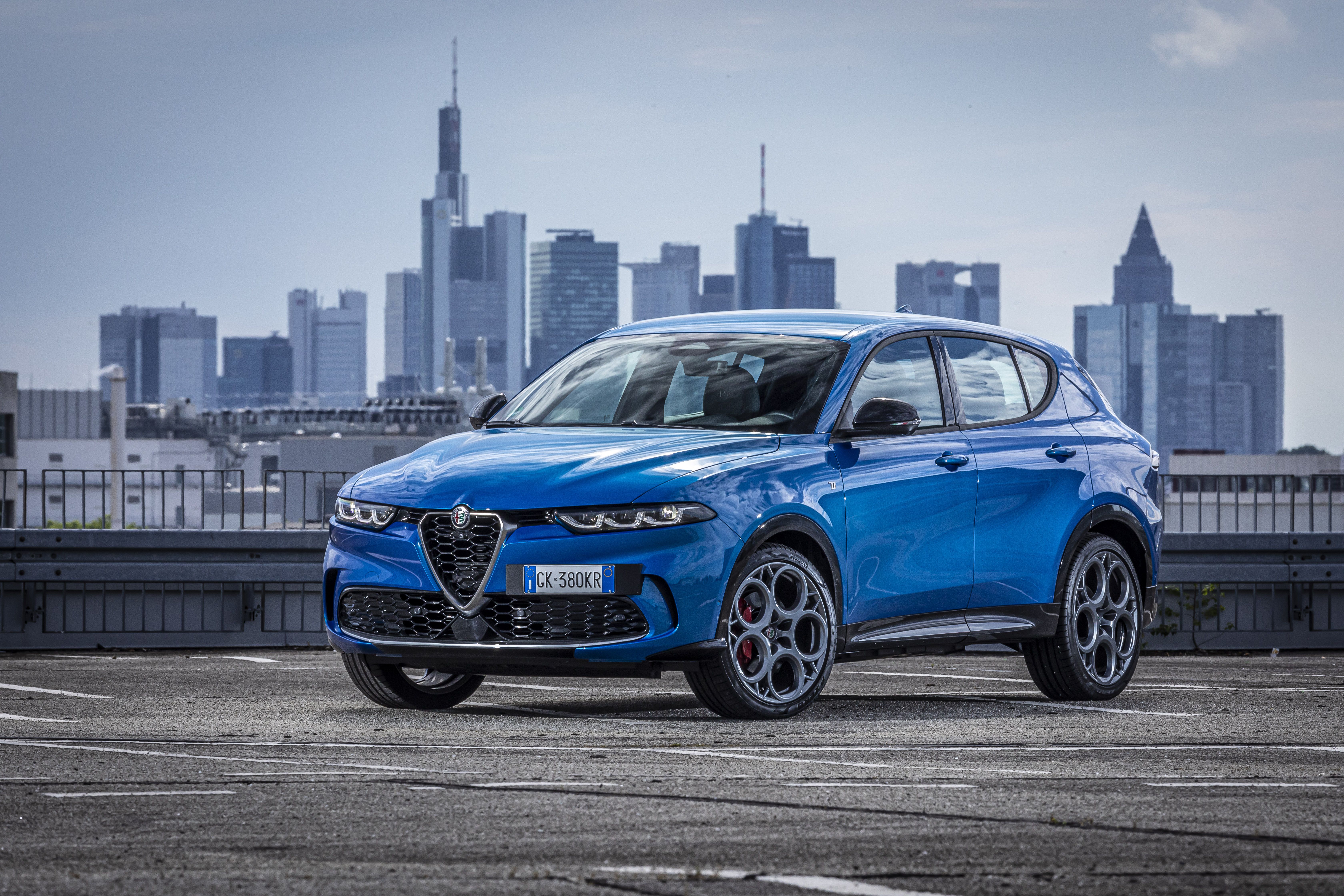 6720x4480 Alfa Romeo Tonale Wallpaper