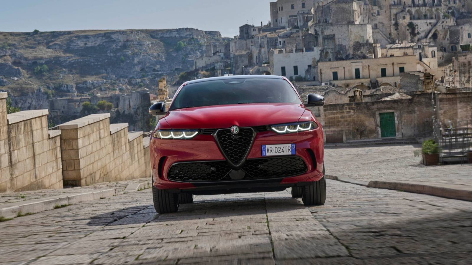 1600x900 Alfa Romeo Tonale: A Comprehensive Overview