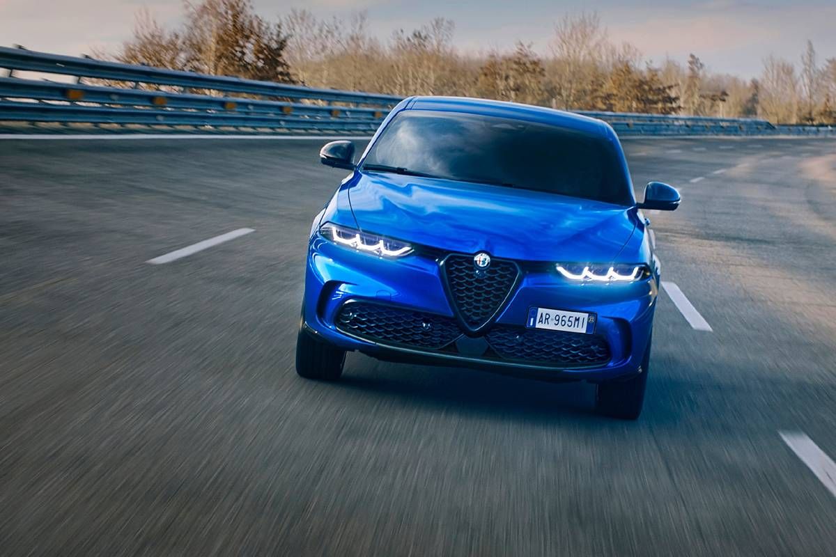 1200x800 Alfa Romeo Tonale: Up Close