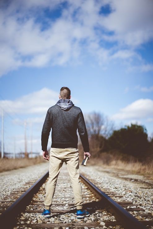 494x740 Narrow path Image