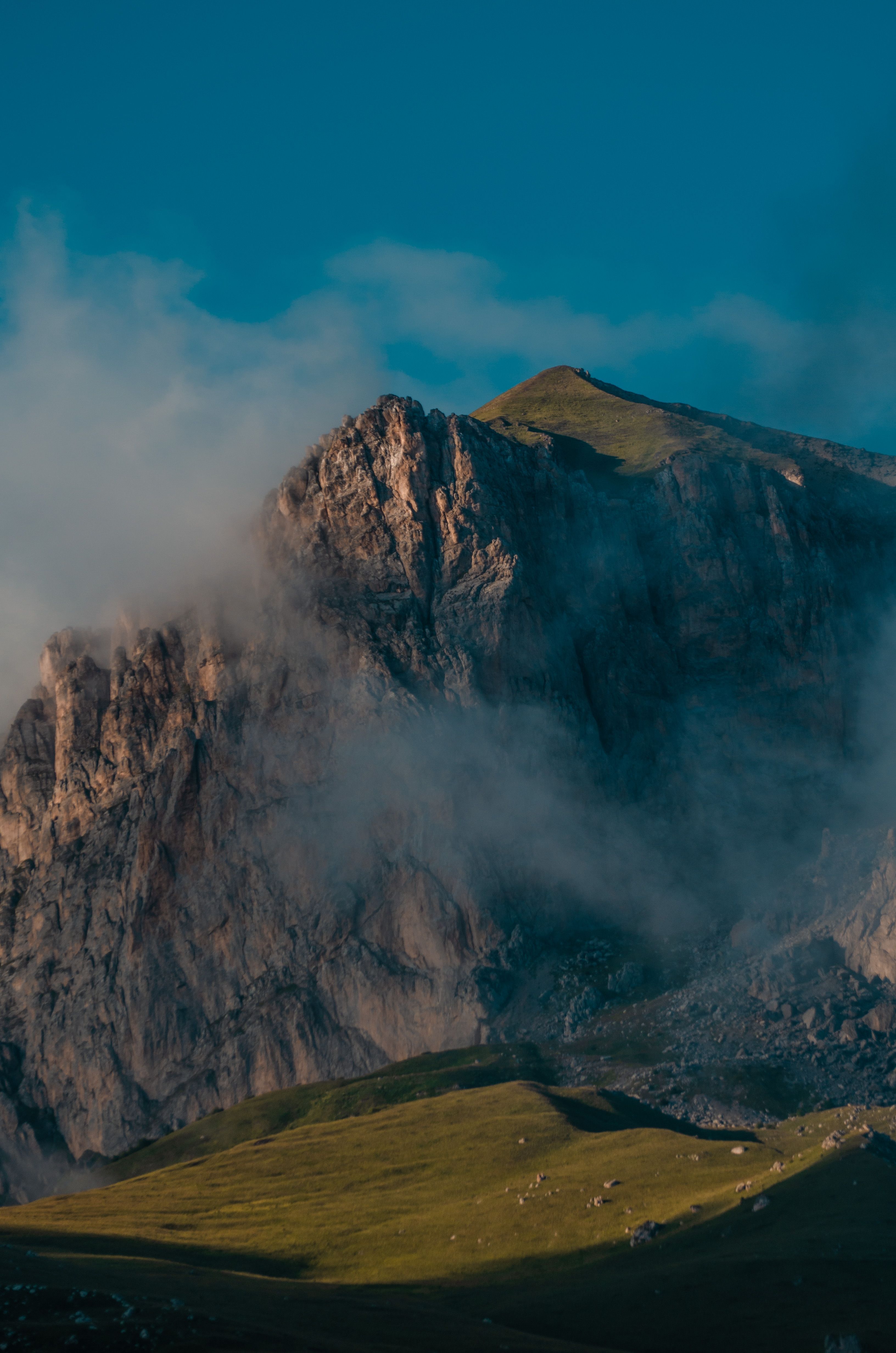 3264x4928 Fog Covering the Mountain View · Free