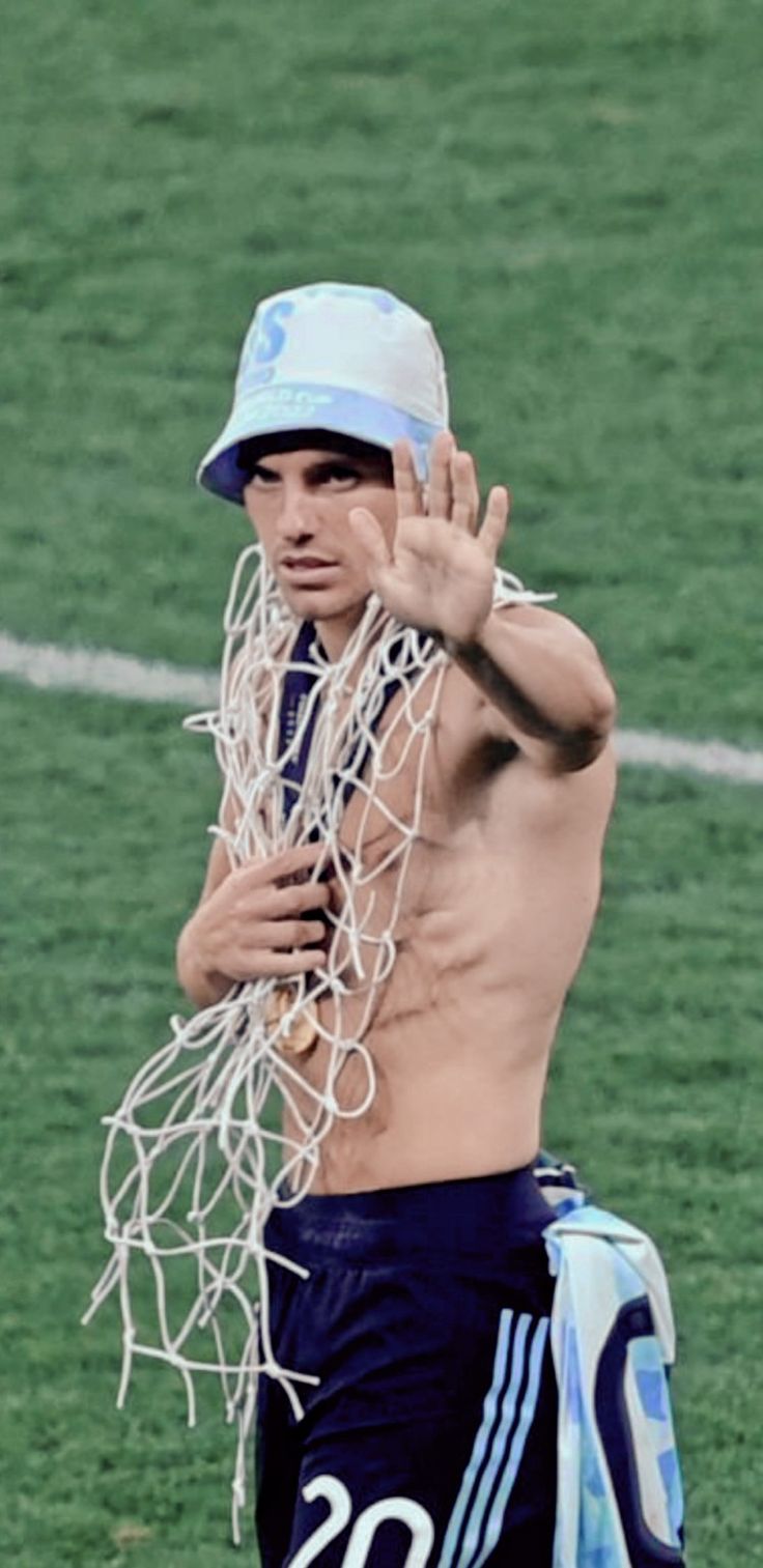 736x1513 Lo Celso