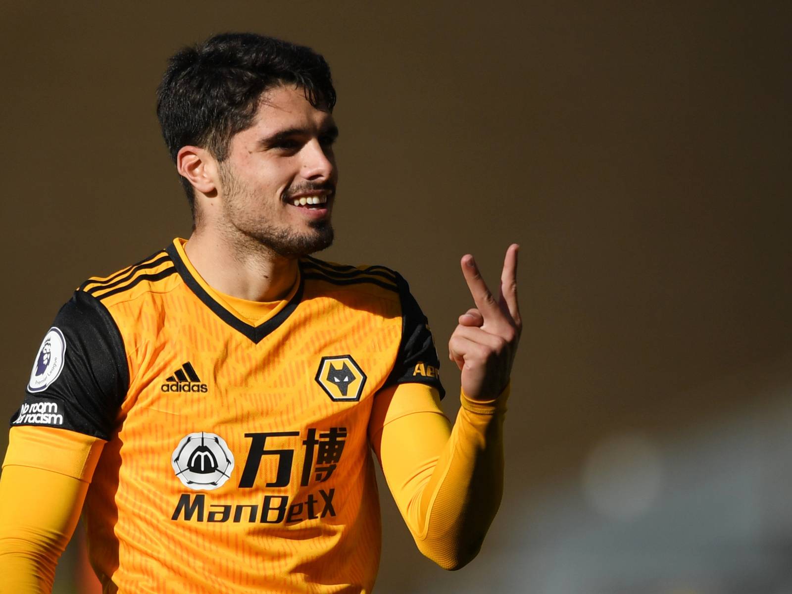 1600x1200 Pedro Neto Showcases His Ever Improving Ability With International Brace
