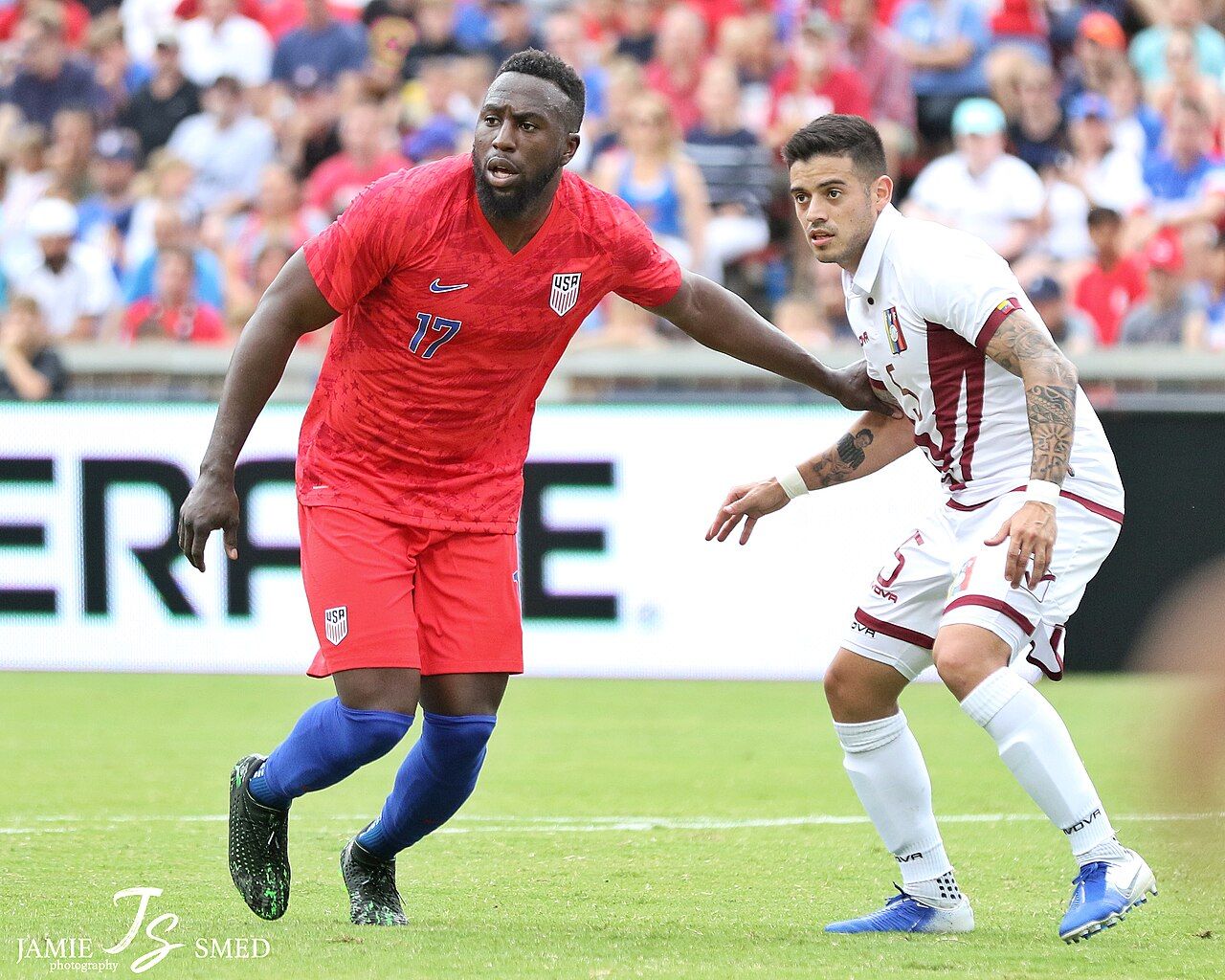1280x1024 Jozy Altidore & Júnior Moreno 2019 06