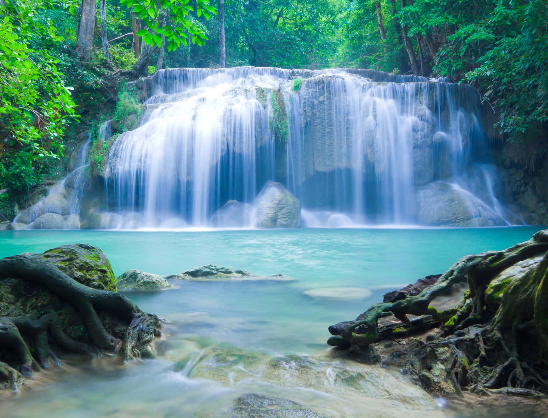1920x1467 Spring Water Wallpaper