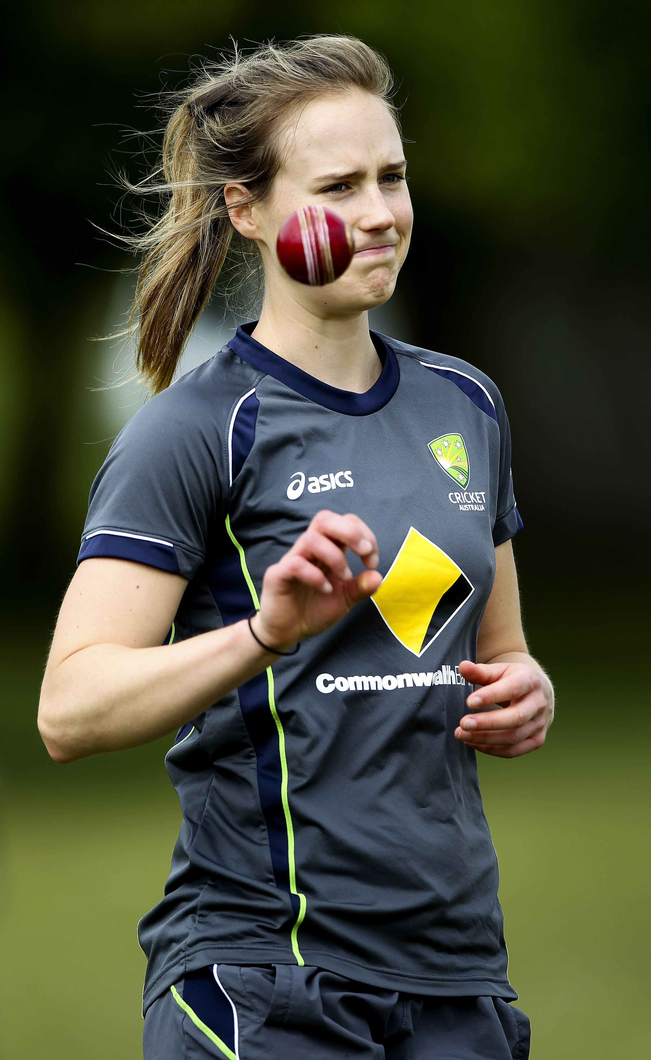 2736x4456 Women Criket Players Wallpaper