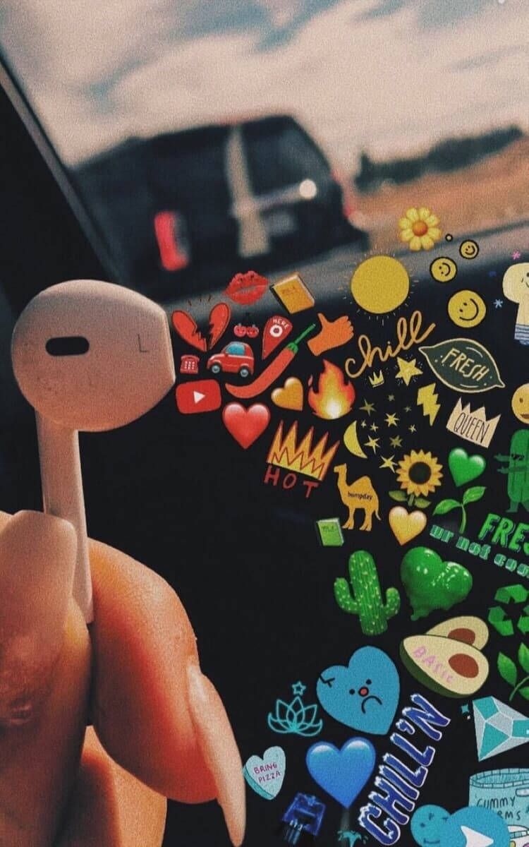 750x1200 Download Earbud Music Aesthetic Wallpaper